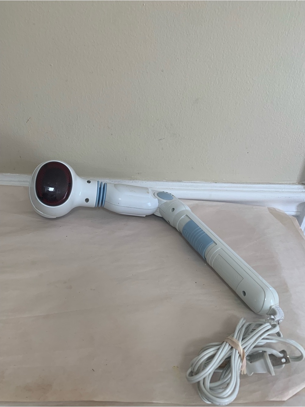 Beurer MG 40 Infrared Handheld Massager Heat & Vibration Therapy Device